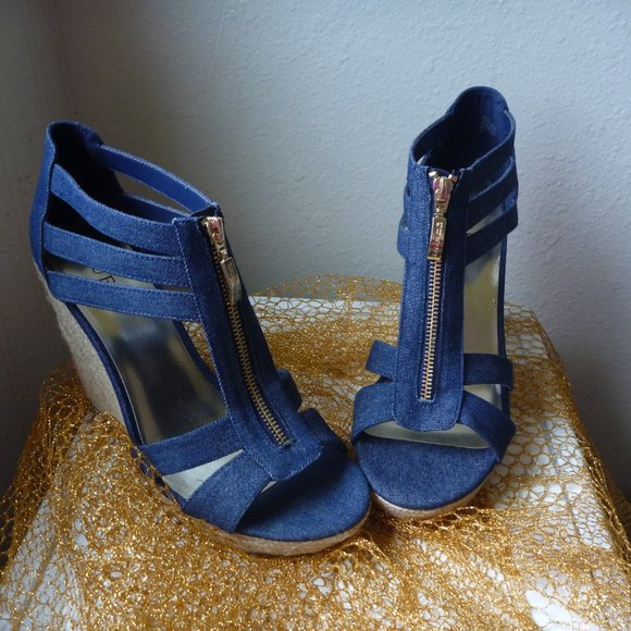 GUESS "Lora" zip-front espadrille - Picture 2 of 9